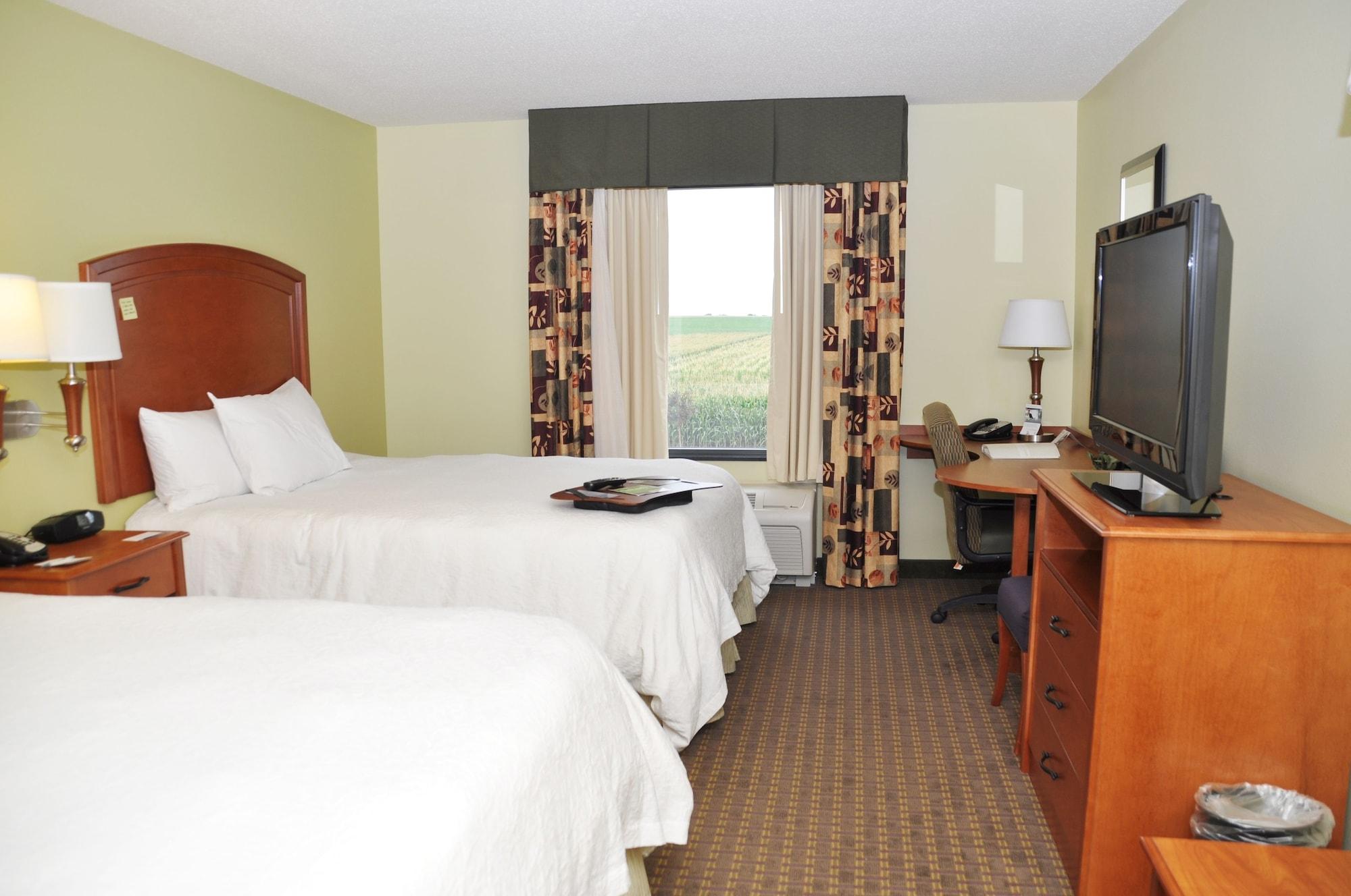 Hampton Inn Macomb Экстерьер фото