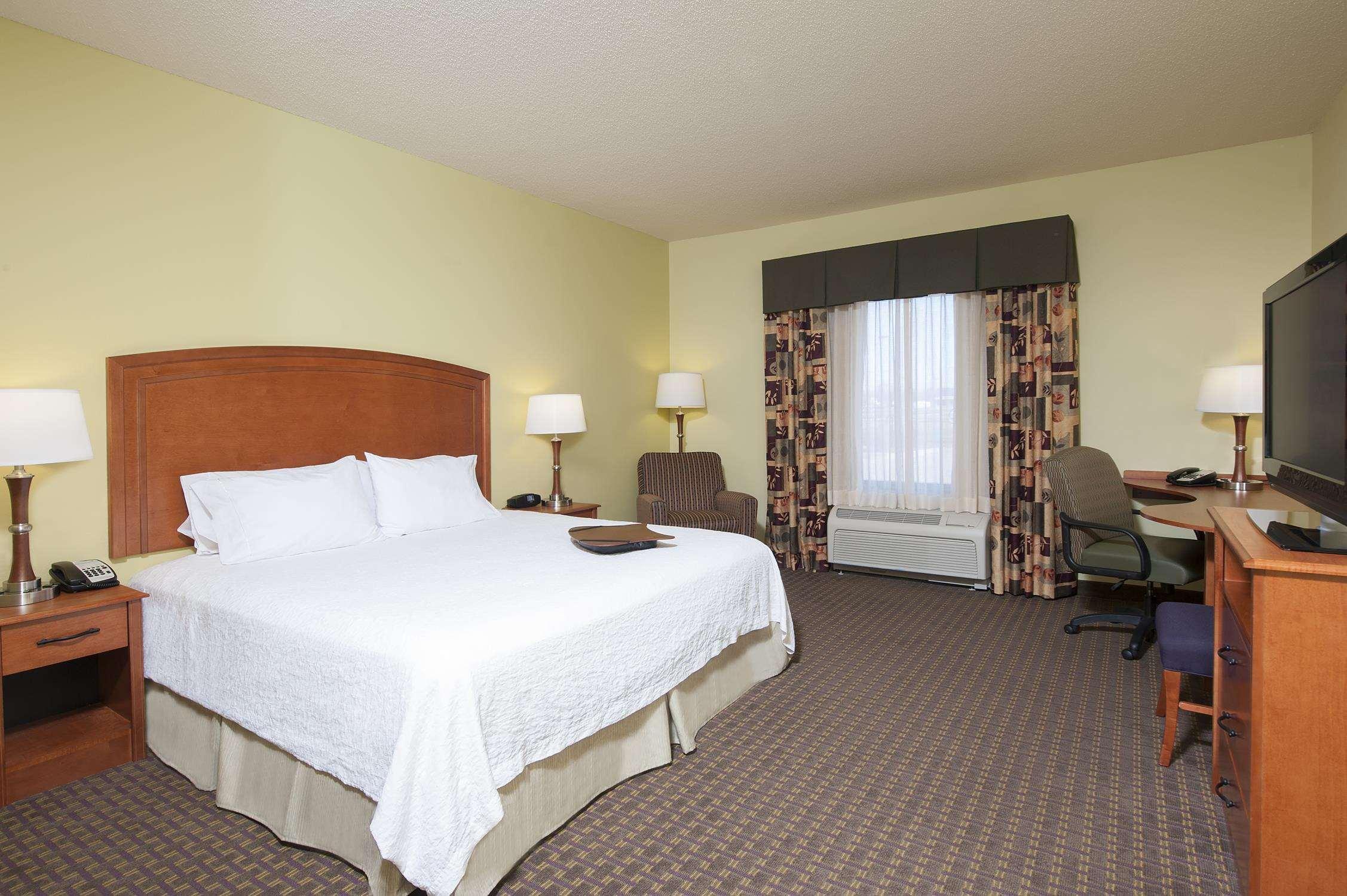 Hampton Inn Macomb Экстерьер фото