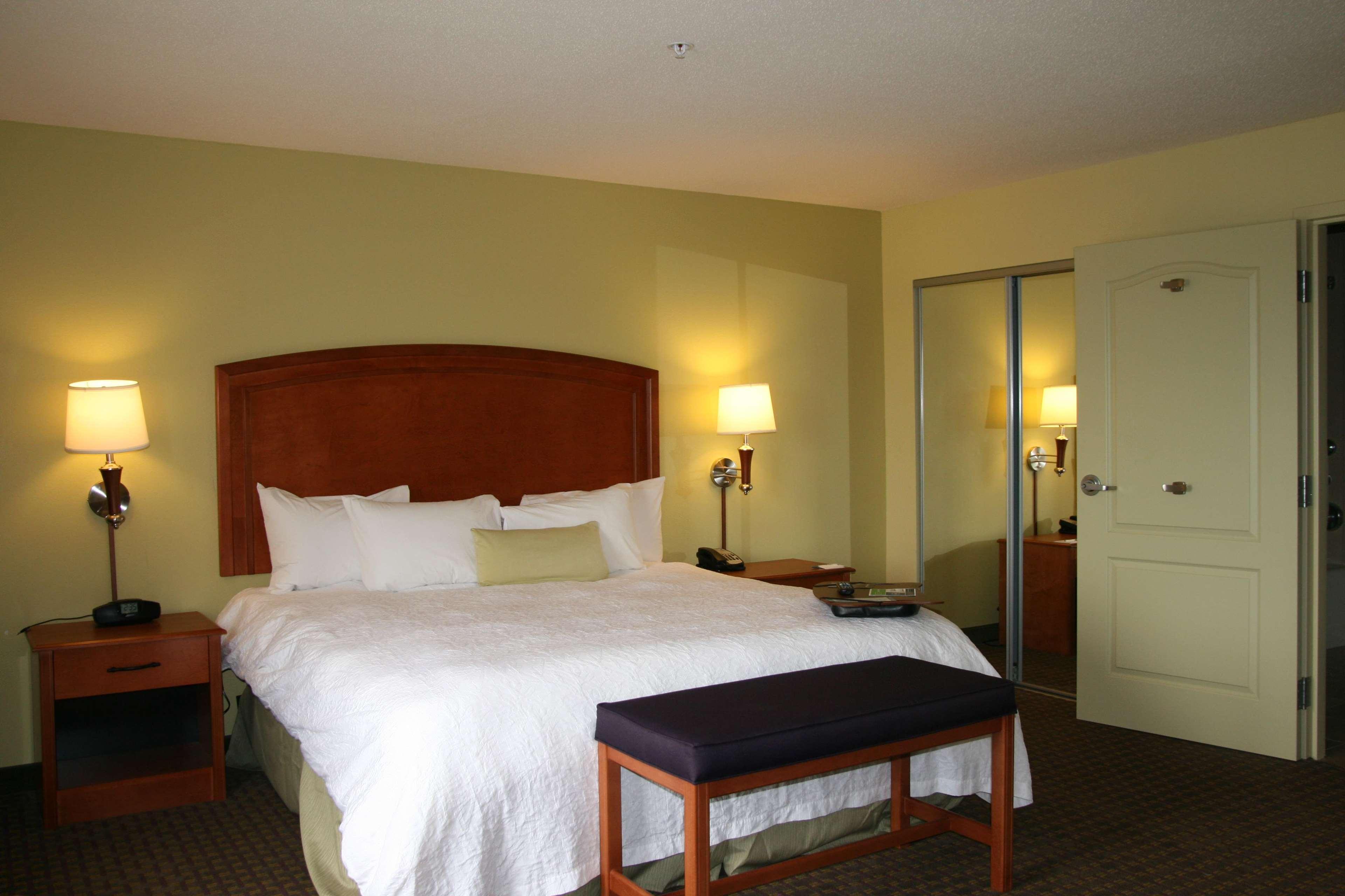 Hampton Inn Macomb Номер фото