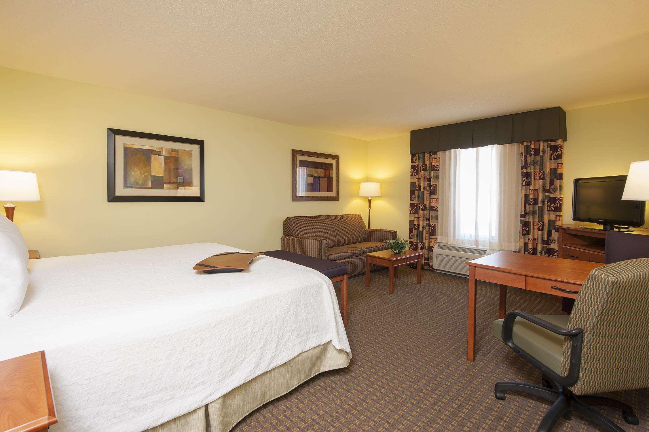Hampton Inn Macomb Экстерьер фото