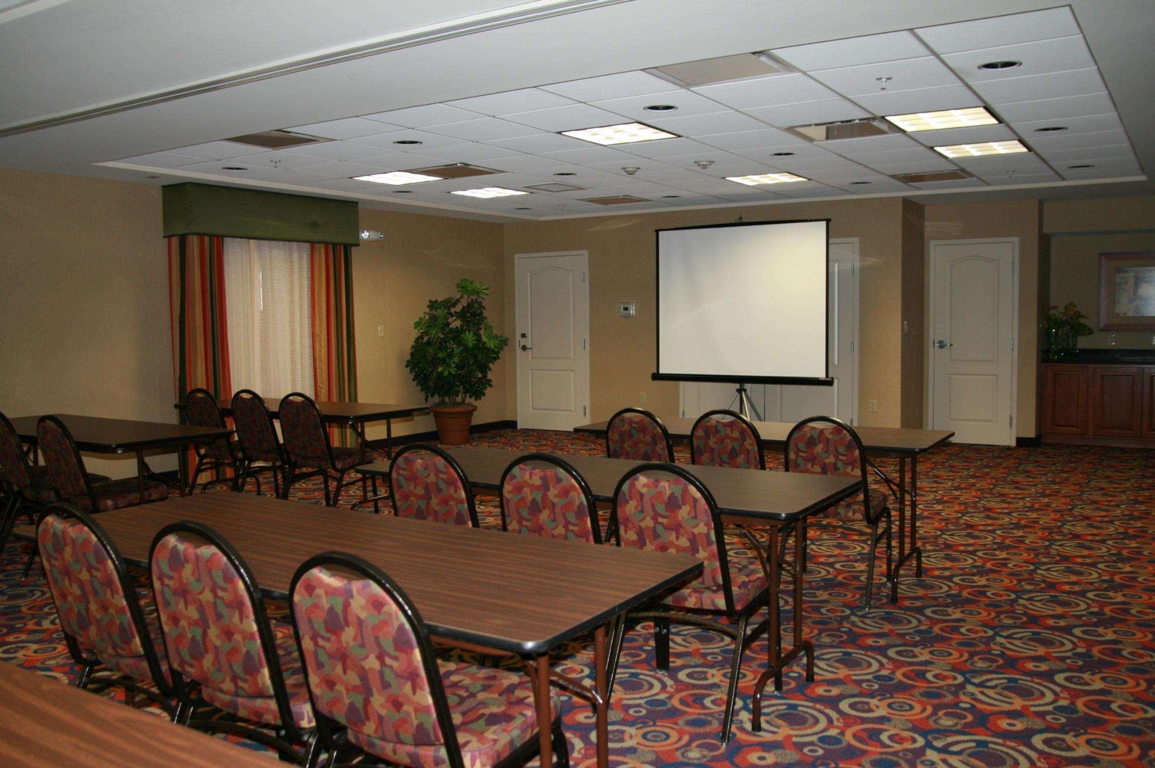 Hampton Inn Macomb Удобства фото