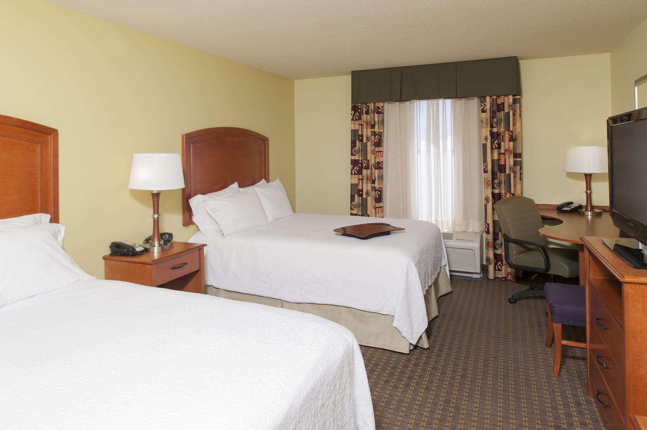 Hampton Inn Macomb Экстерьер фото