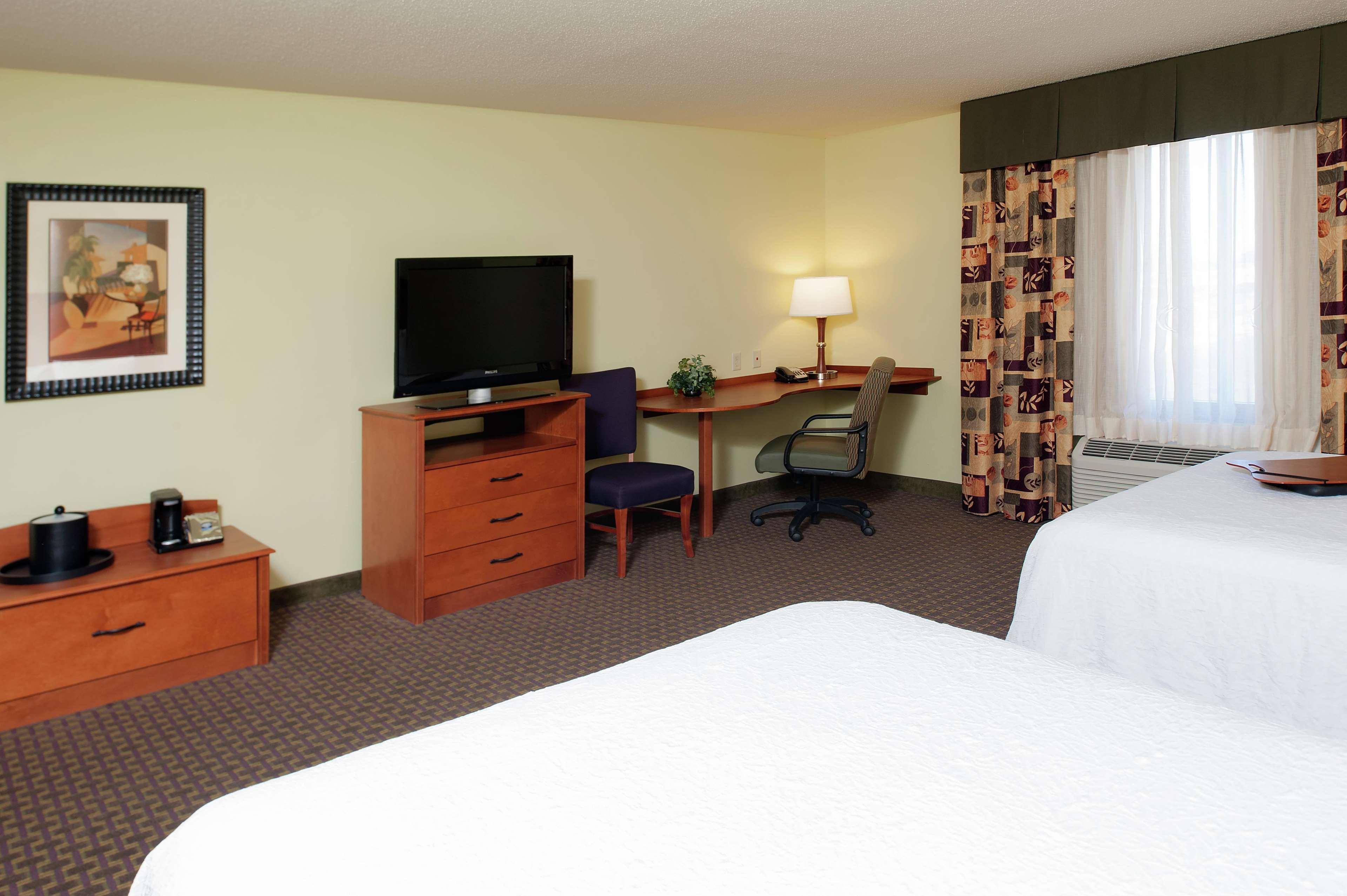 Hampton Inn Macomb Экстерьер фото