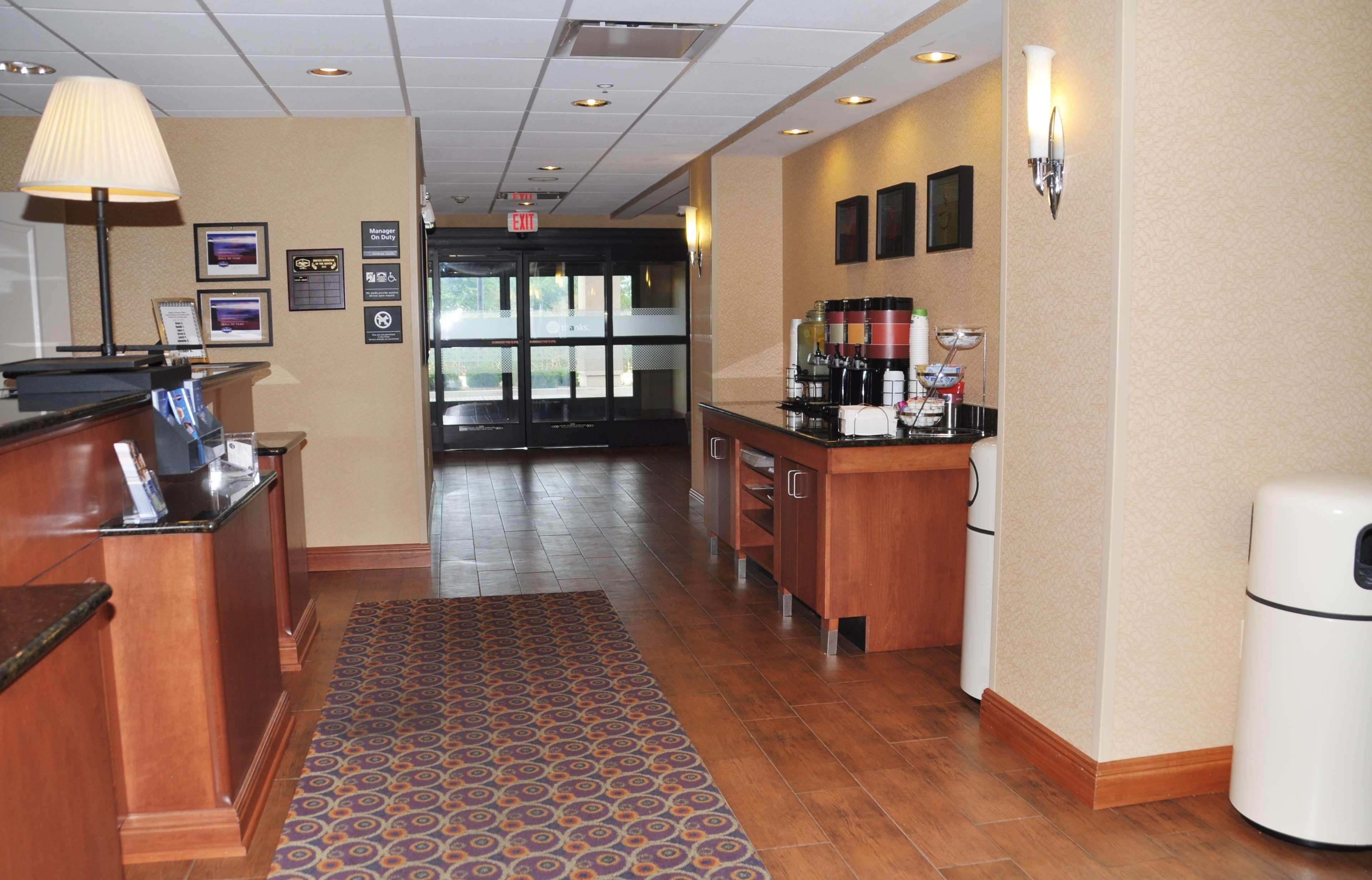 Hampton Inn Macomb Экстерьер фото