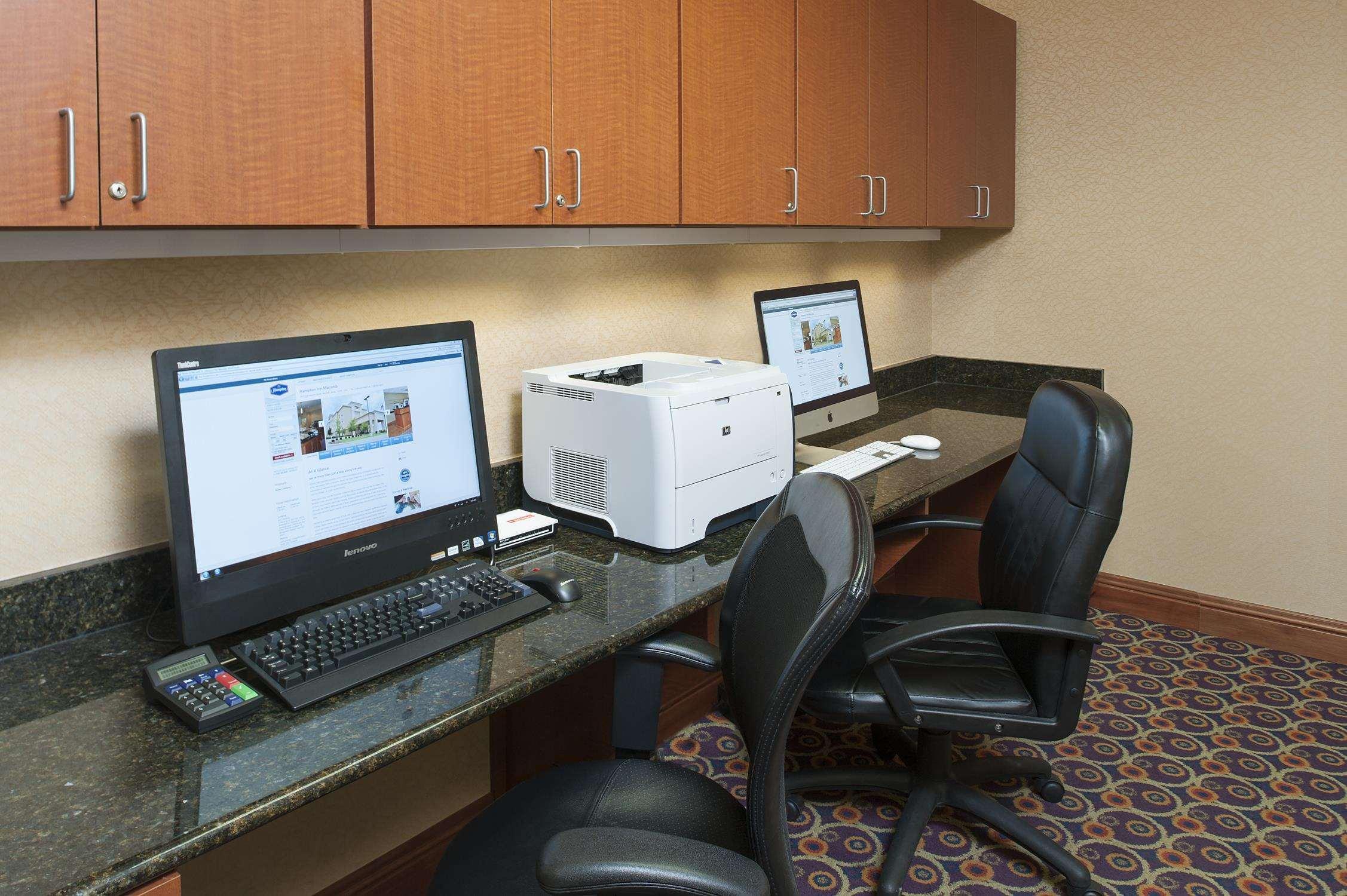 Hampton Inn Macomb Экстерьер фото