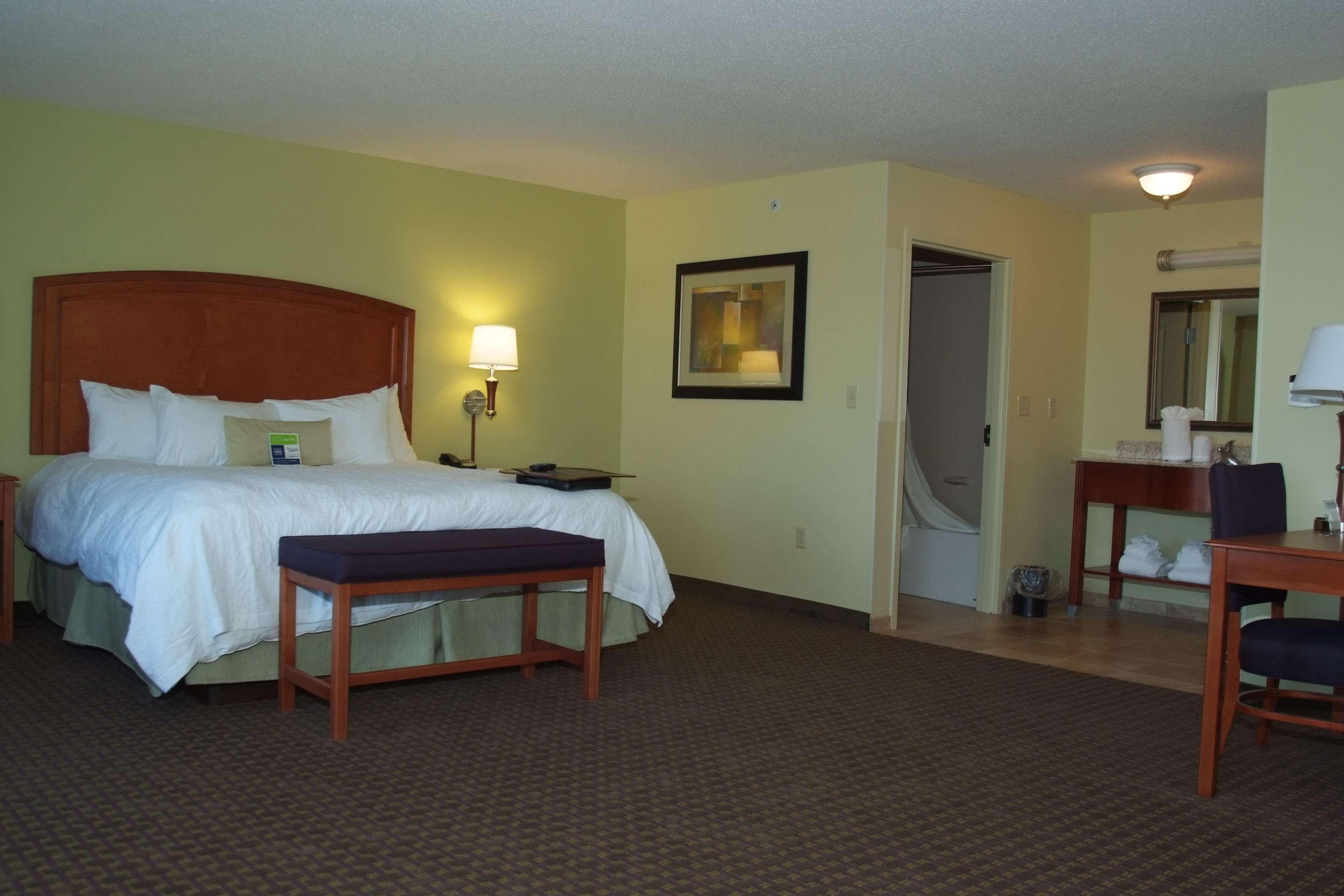 Hampton Inn Macomb Номер фото