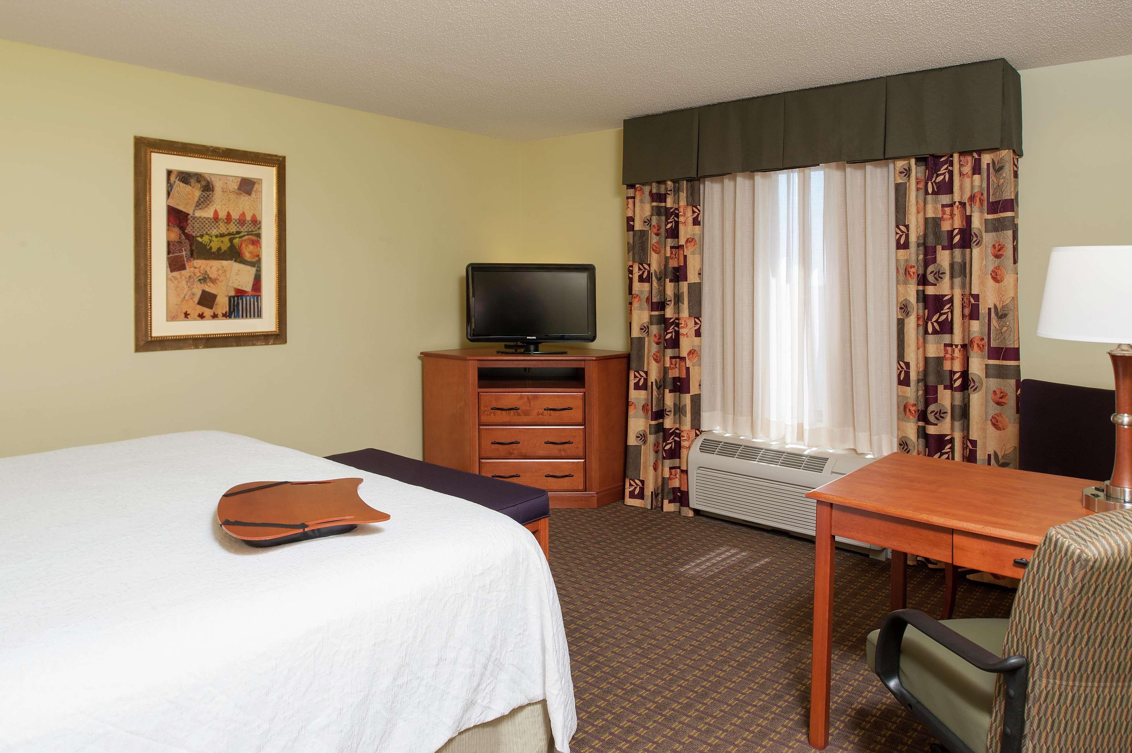 Hampton Inn Macomb Экстерьер фото