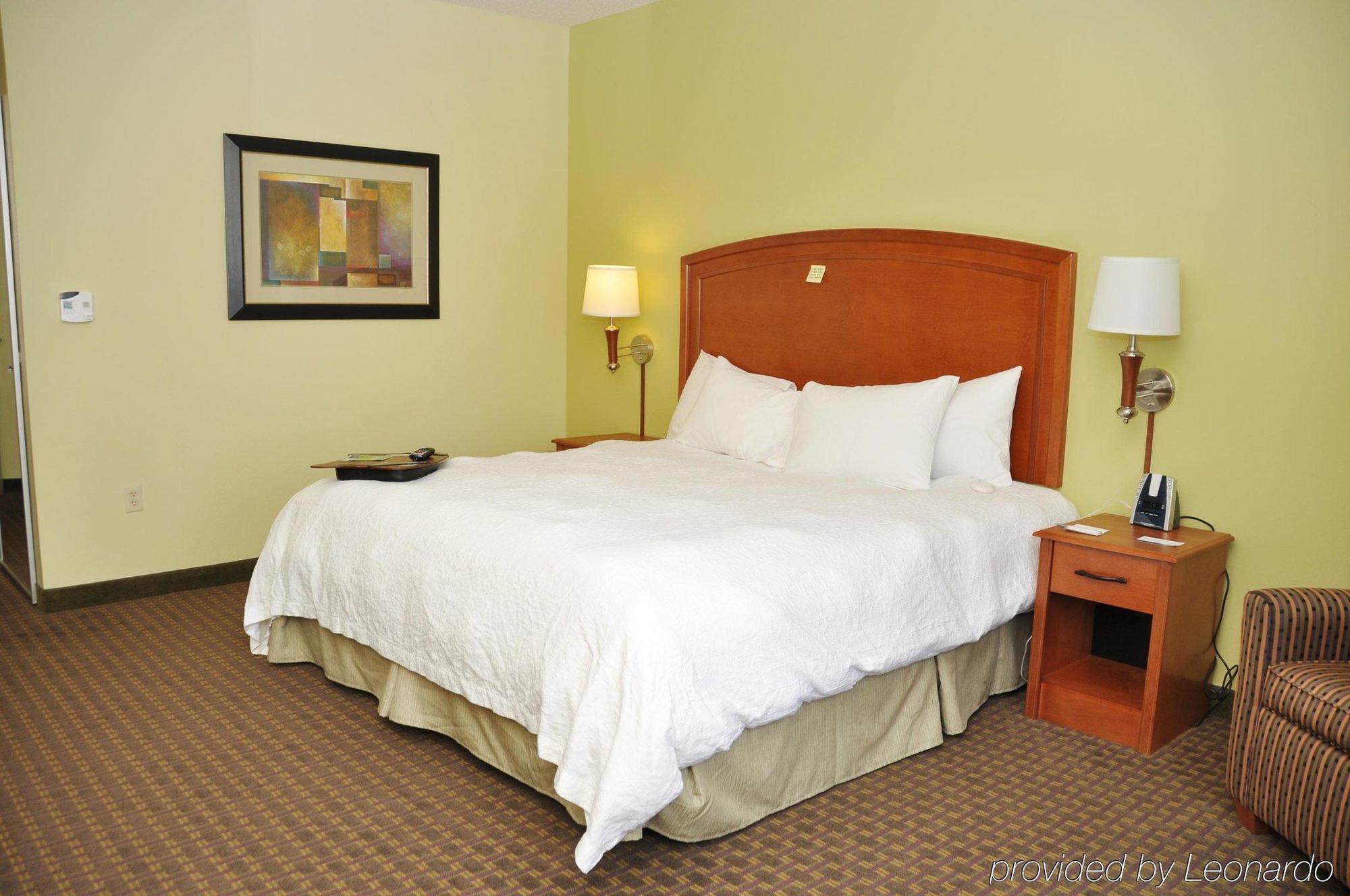 Hampton Inn Macomb Экстерьер фото